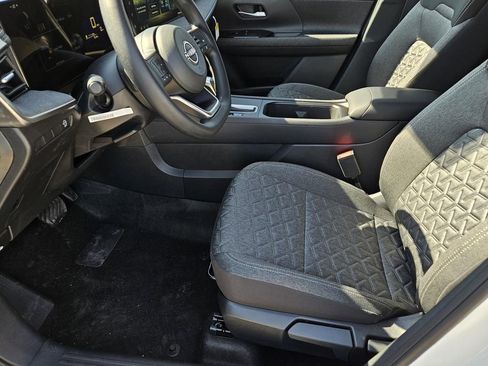 New 2026 Nissan Kicks SV image 13