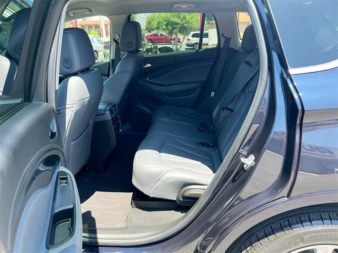 Used 2020 Buick Envision Essence image 25