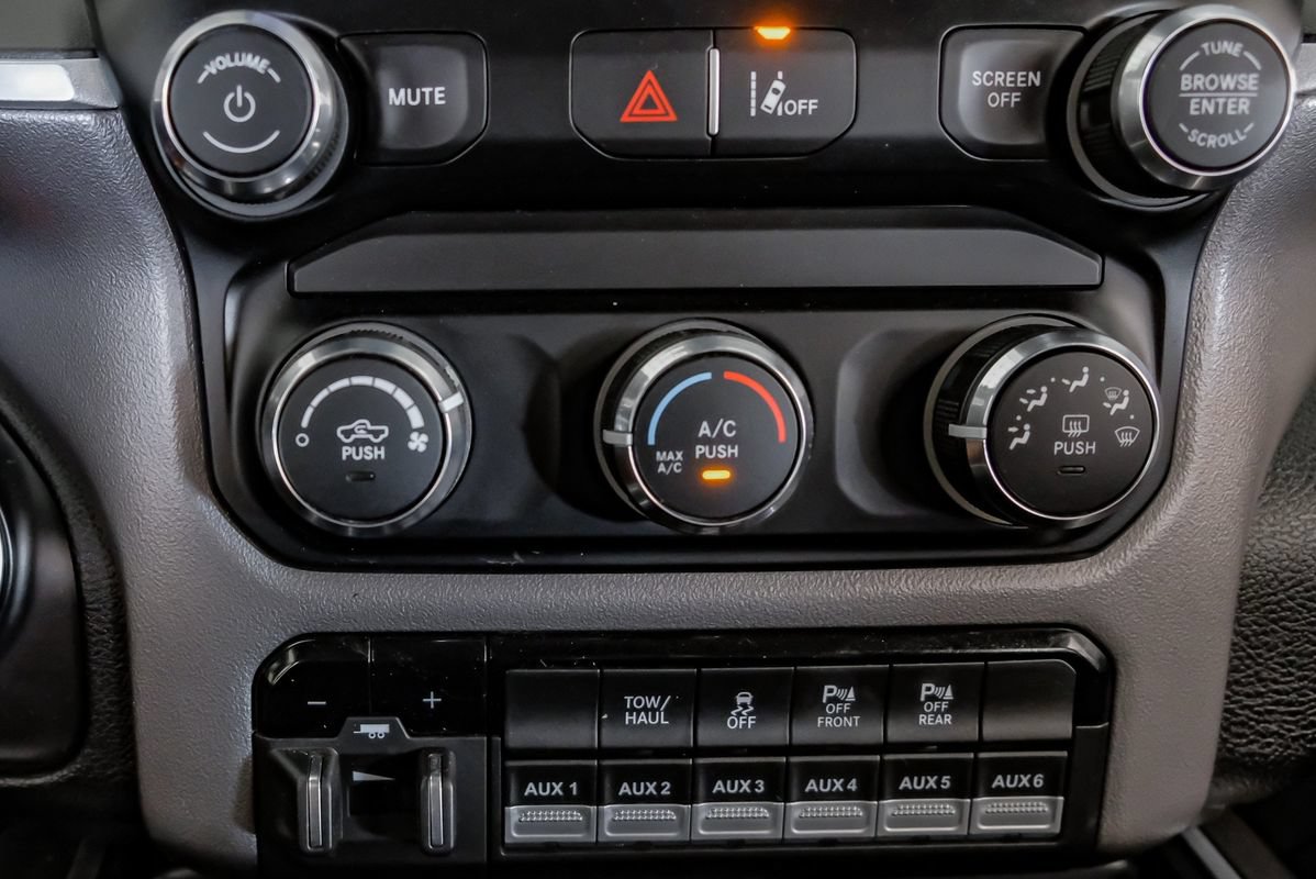 Used 2024 RAM 2500 Big Horn w/ Safety Group AWD/4WD image 25