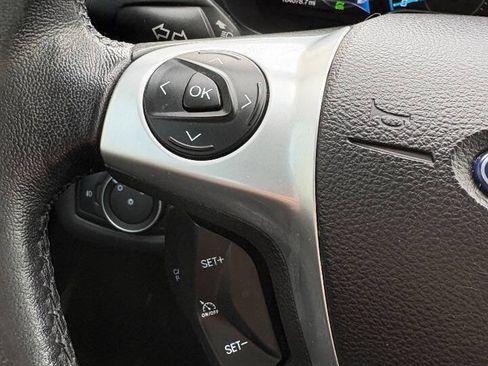 Used 2017 Ford C-MAX Titanium w/ Equipment Group 301A image 19