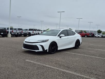 Used 2025 Toyota Camry SE w/ Multimedia Upgrade Package