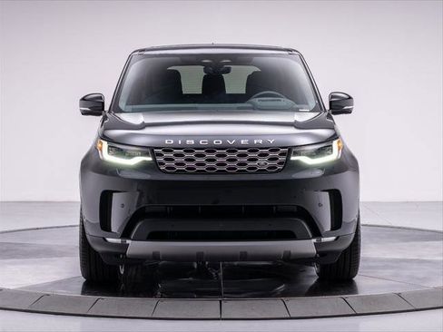 New 2025 Land Rover Discovery S image 8