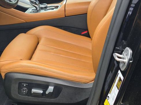 Used 2022 BMW X6 xDrive40i w/ Executive Package AWD/4WD image 12
