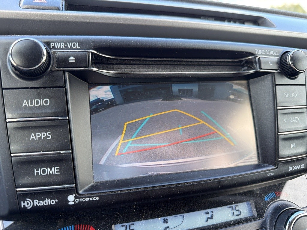 Used 2017 Toyota RAV4 XLE FWD image 18