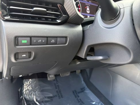 Certified 2024 Nissan Sentra SR FWD image 18