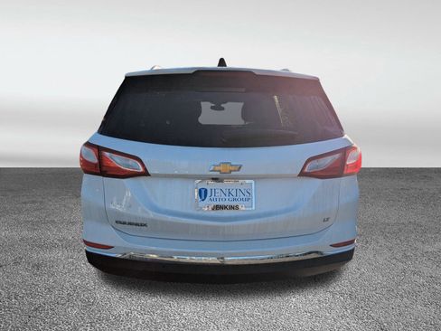 Used 2018 Chevrolet Equinox LT w/ Sun & Infotainment Package image 8