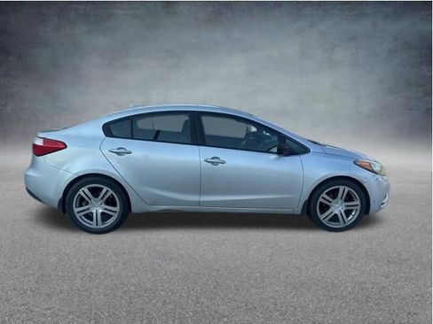 Used 2014 Kia Forte LX w/ Protection Package FWD image 5
