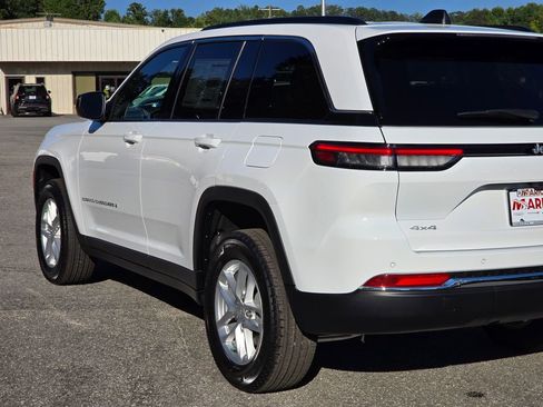 New 2025 Jeep Grand Cherokee Laredo X w/ Luxury Tech Group I image 41