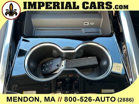 New 2026 Chevrolet Suburban Premier image 34