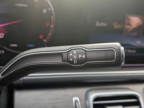 Certified 2025 Mercedes-Benz GLE 350 4MATIC image 12