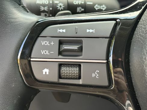 Certified 2025 Honda Pilot EX-L image 17