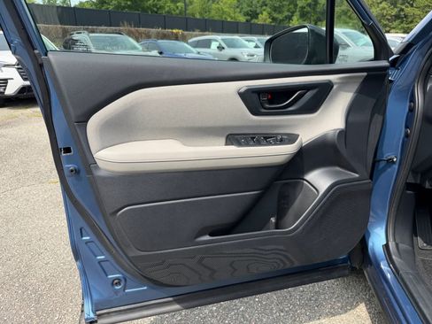 Certified 2025 Subaru Forester AWD/4WD image 17