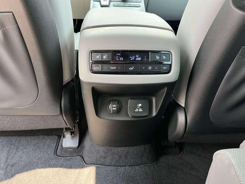 Used 2024 Hyundai Palisade SEL AWD/4WD image 14