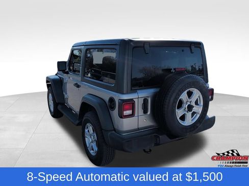 Used 2020 Jeep Wrangler Sport AWD/4WD image 3