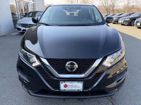 Used 2020 Nissan Rogue Sport S image 2