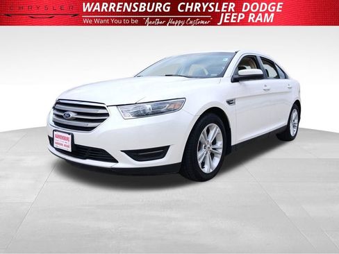 Used 2015 Ford Taurus SEL image 8