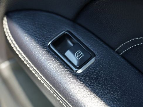 Used 2014 Mercedes-Benz ML 350 BlueTEC 4MATIC image 38