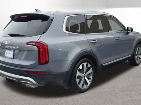 Used 2022 Kia Telluride EX w/ EX Premium Package FWD image 10