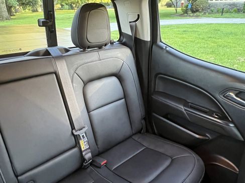 Used 2016 GMC Canyon SLT AWD/4WD image 19