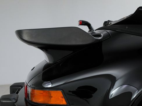Used 1989 Porsche 911 Turbo RWD image 37