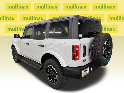 New 2026 Ford Bronco Outer Banks image 9