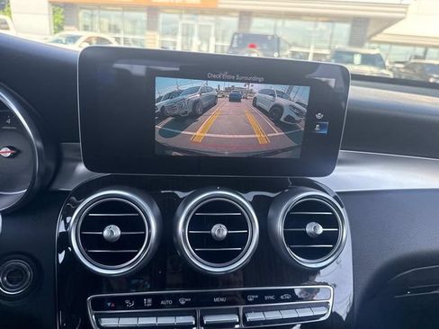 Used 2020 Mercedes-Benz GLC 300 4MATIC image 30
