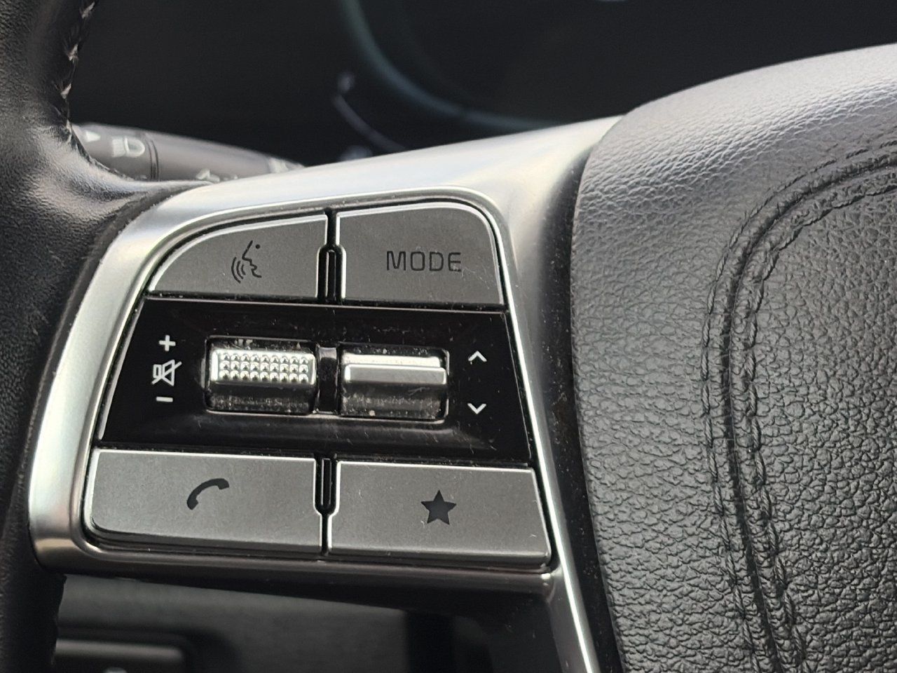 Used 2025 Kia Telluride S FWD image 13