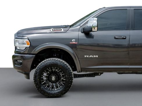 Used 2024 RAM 2500 Laramie AWD/4WD image 11