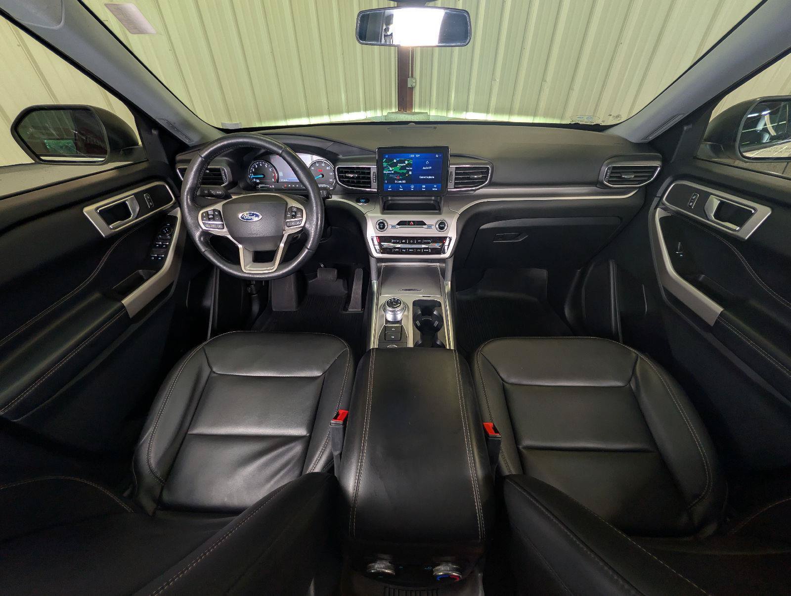 Used 2022 Ford Explorer XLT w/ Equipment Group 202A AWD/4WD image 5