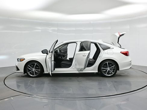 Used 2024 Honda Civic Touring image 34