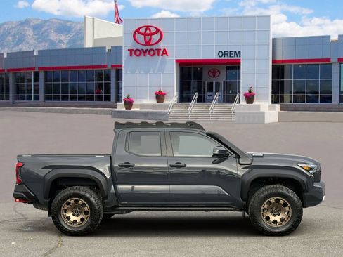Used 2024 Toyota Tacoma 4x4 Double Cab Hybrid image 6