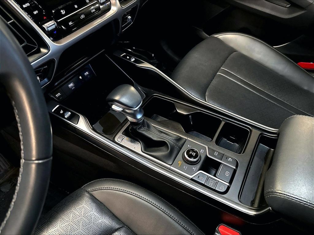Certified 2023 Kia Sorento X-Line EX AWD/4WD image 22