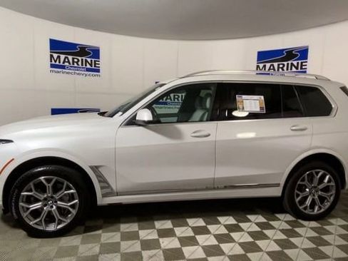 Used 2023 BMW X7 xDrive40i w/ Premium Package image 7