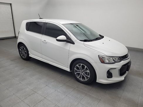 Used 2020 Chevrolet Sonic LT w/ Convenience Package FWD image 11