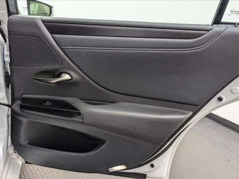 Used 2024 Lexus ES 300h ES 300H image 19