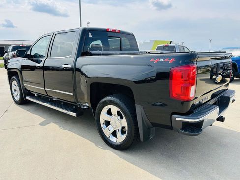 Used 2018 Chevrolet Silverado 1500 LTZ w/ Sport Package AWD/4WD image 34