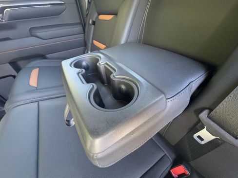 Used 2022 GMC Sierra 1500 AT4 w/ AT4 Premium Package image 14