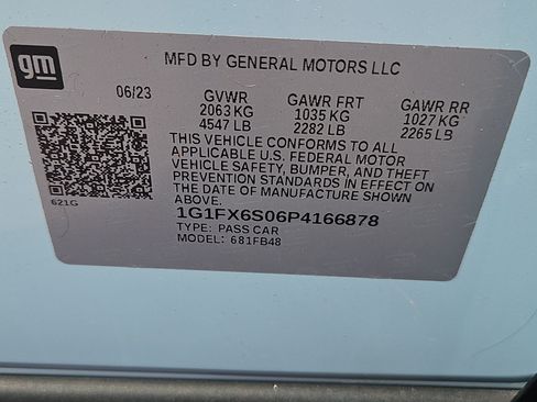 Used 2023 Chevrolet Bolt LT w/ Infotainment Package FWD image 7