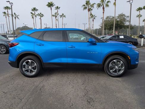 Used 2025 Chevrolet Blazer LT image 3