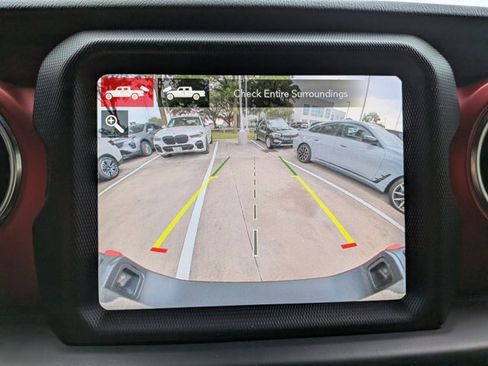 Used 2021 Jeep Gladiator Rubicon AWD/4WD image 10