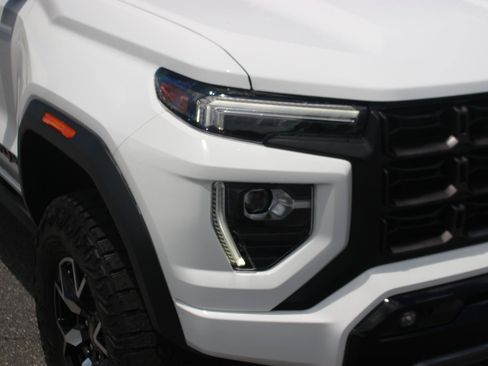 Used 2024 GMC Canyon AT4X AWD/4WD image 14