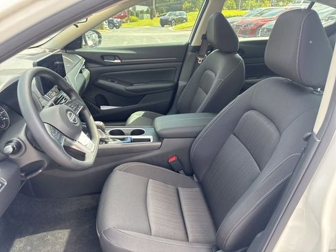 New 2025 Nissan Altima 2.5 SV w/ SV Special Edition Package image 10