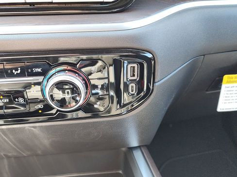 New 2026 GMC Sierra 1500 SLT w/ SLT Premium Plus Package image 29