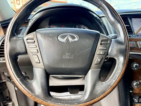 Used 2014 INFINITI QX80 4WD w/ Deluxe Touring Package image 17