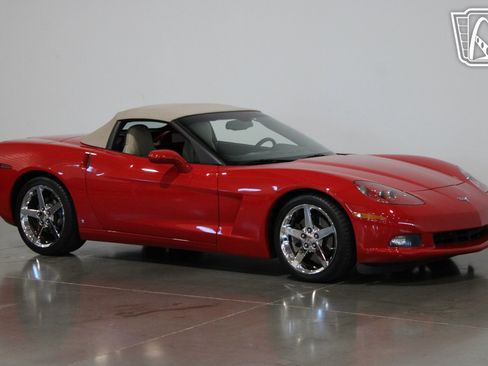 Used 2007 Chevrolet Corvette Convertible w/ Preferred Equipment Group image 14