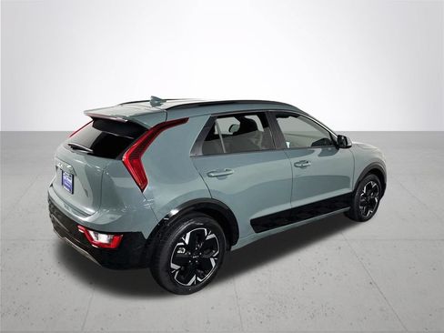 Certified 2023 Kia Niro Wind FWD image 7