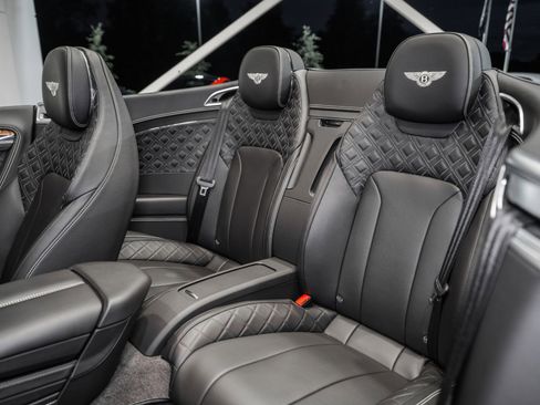 Used 2022 Bentley Continental GT V8 AWD/4WD image 21
