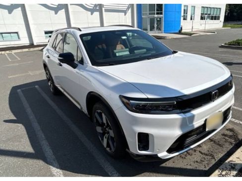 Used 2024 Honda Prologue Elite image 2