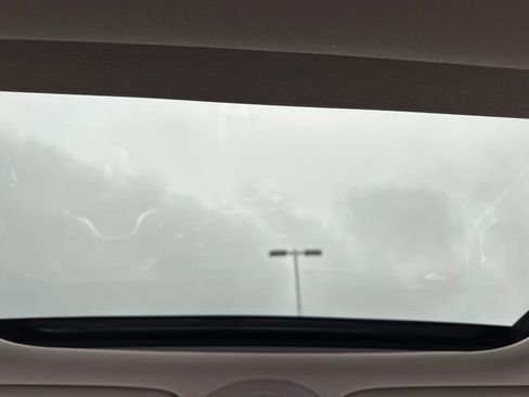 Used 2021 Genesis G70 2.0T w/ Elite Package image 16