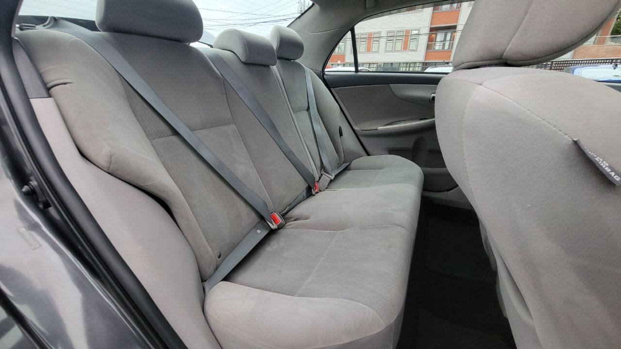 Used 2011 Toyota Corolla LE FWD image 22